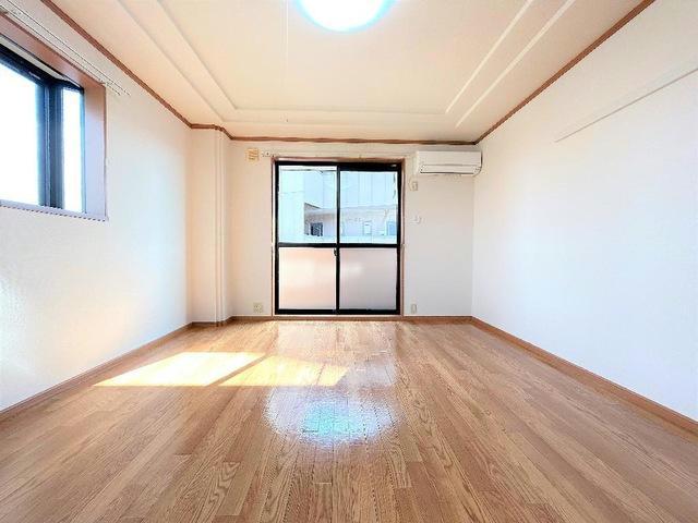 居室・リビング　クレアハイツ