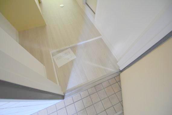 玄関　落ち着いたおしゃれな玄関です。