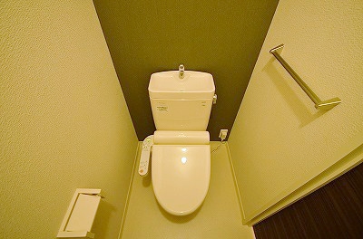 トイレ　温水洗浄便座