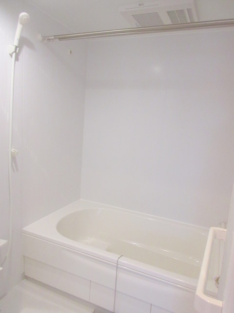 バス・シャワールーム　★１坪バス★ゆったり寛げます★