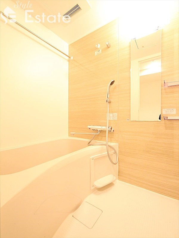 バス・シャワールーム　バスルーム