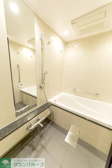 バス・シャワールーム　※写真は同タイプ住戸です。