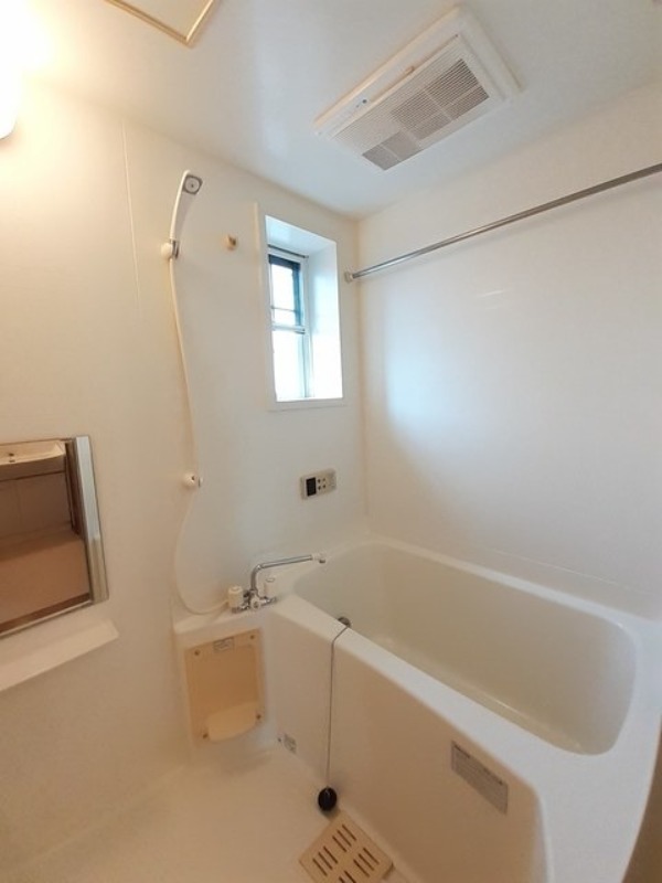 バス・シャワールーム　図面と現状に相違がある場合には現状を優先