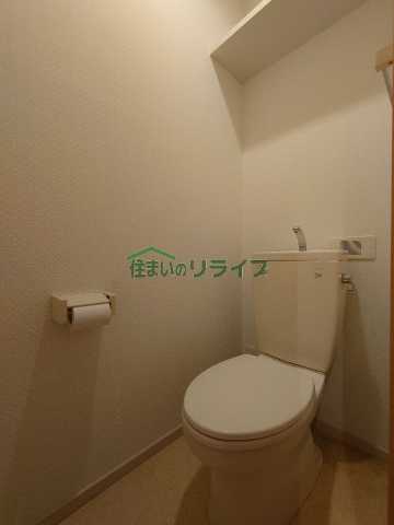 トイレ　別部屋参考写真となります。