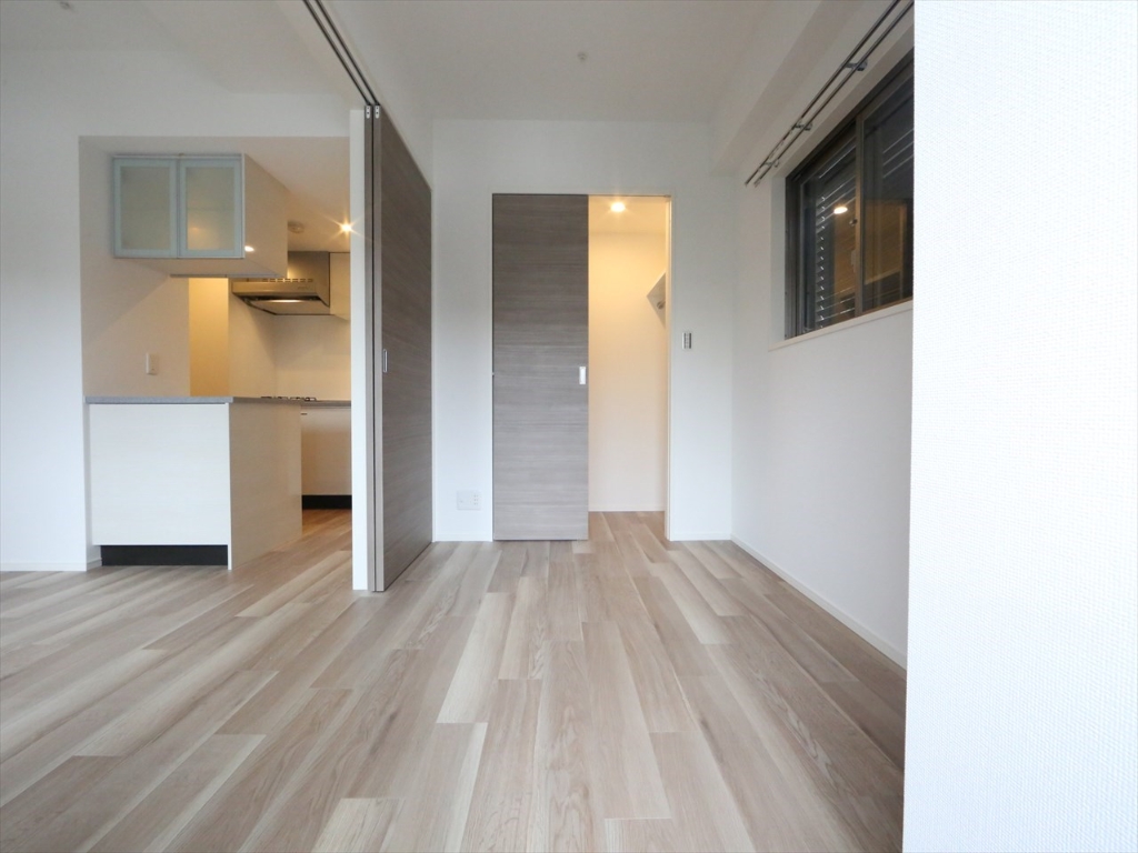 その他部屋・スペース　ＬＤＫ10.5帖　洋室4.4帖　繋げて使用もできます