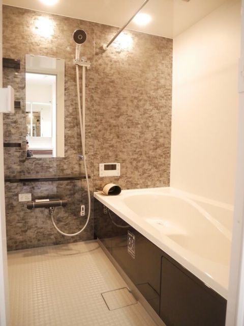 バス・シャワールーム