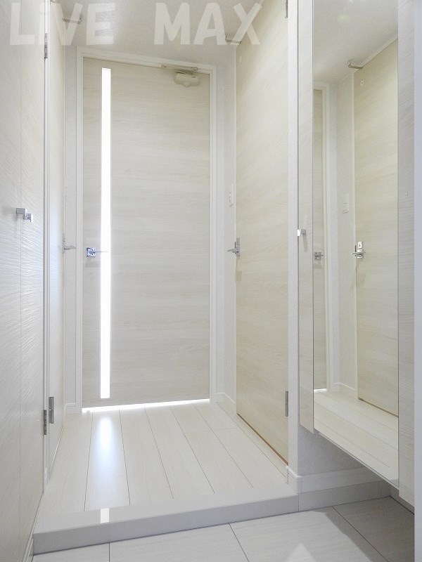 玄関　※同シリーズ参考写真です※