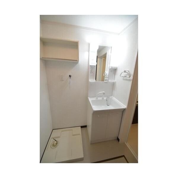 洗面設備　朝に便利な独立洗面台完備♪