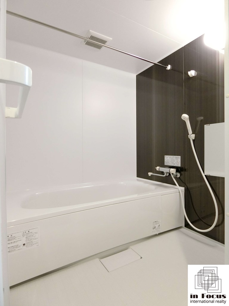 バス・シャワールーム　広々ゆったり一坪バス