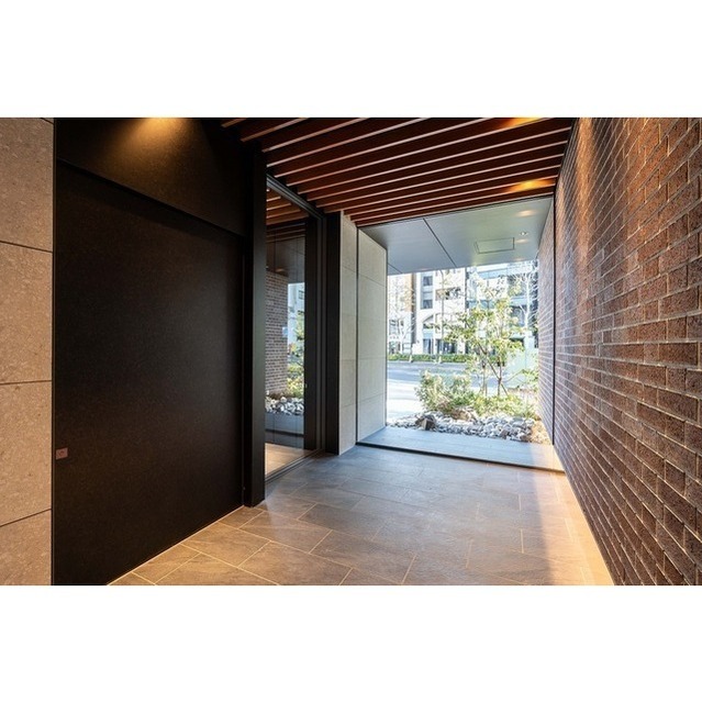 エントランス　エントランス