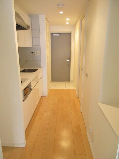 玄関　※別部屋参考写真