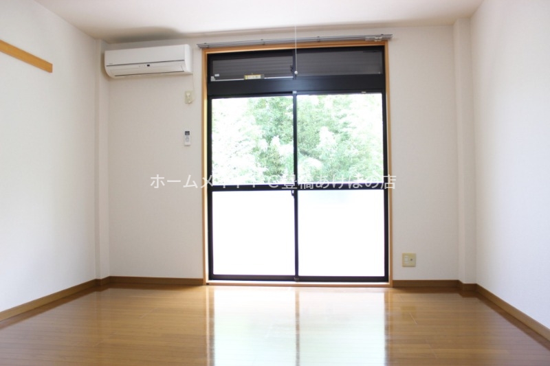 居室・リビング　同型別部屋写真