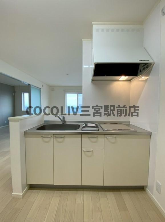 キッチン　同物件別部屋写真