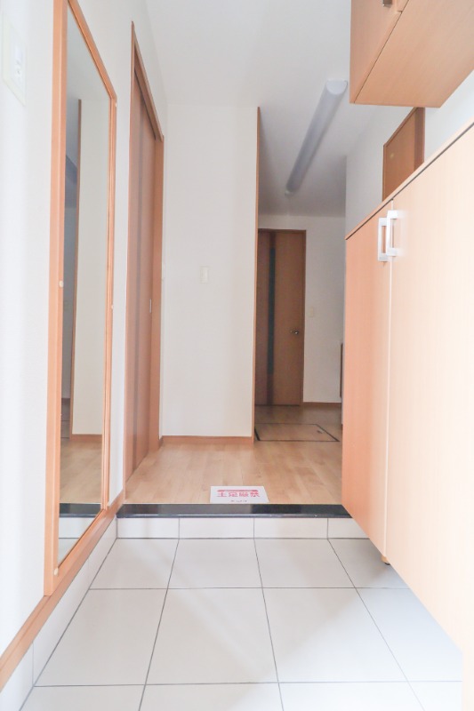 玄関　図面と現状に相違がある場合には現状を優先