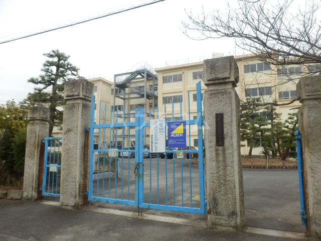 小学校　浜松市立篠原小学校（小学校）まで1932m