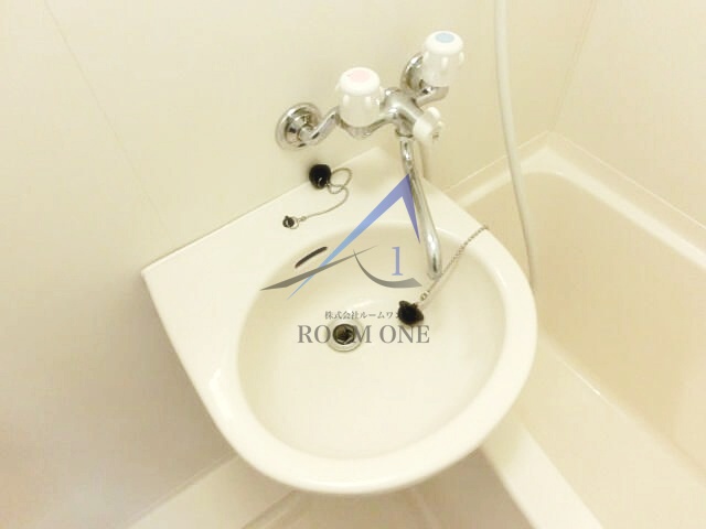 洗面設備　洗面台です。