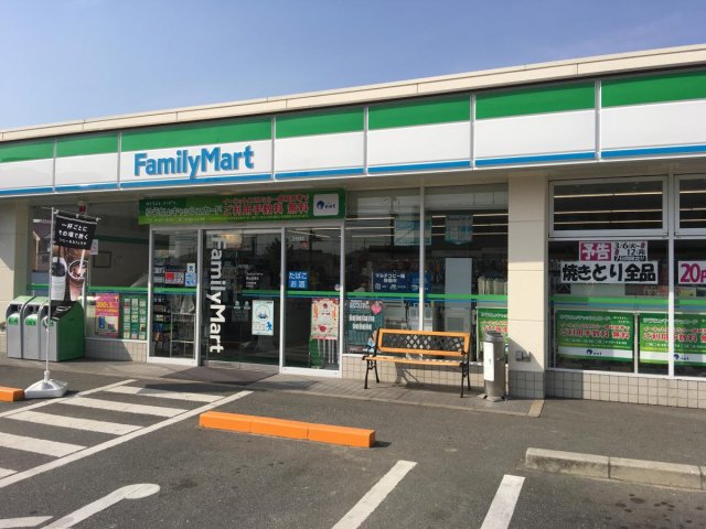 コンビニ　ファミリーマート　岡山南庭瀬店（コンビニ）まで690m