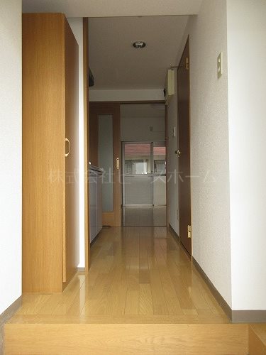 居室・リビング　※別号室参考写真