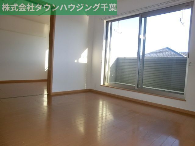 居室・リビング　日当りのよいお部屋です