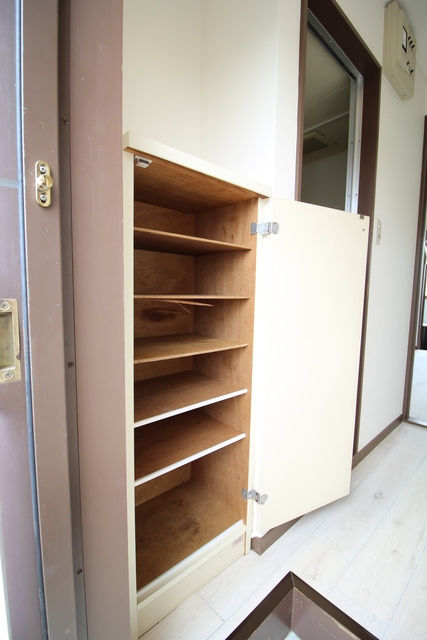 収納　自慢のシューズを大切に、キレイに収納できます☆