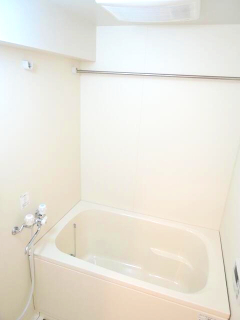 バス・シャワールーム　ゆったり過ごせるお風呂です