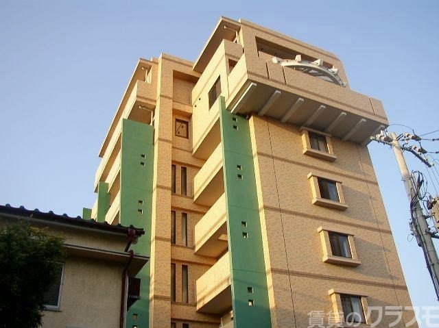 建物外観　個性がキラリと光るデザインですね。