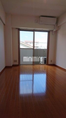 居室・リビング　参考写真です。