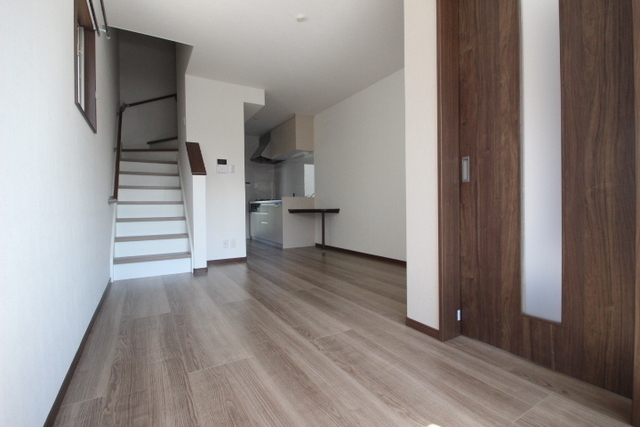 居室・リビング　別号室の写真