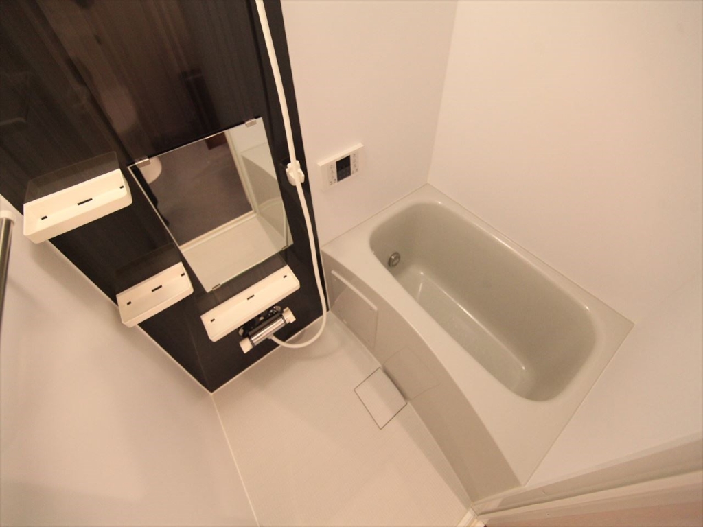 バス・シャワールーム　追い焚き・オートバス機能付お風呂