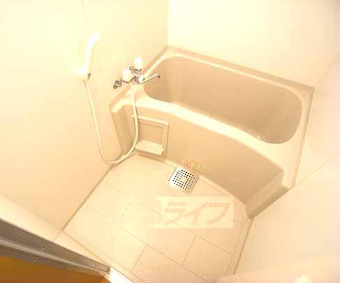 バス・シャワールーム　セパレートのお風呂で疲れを癒しましょう。