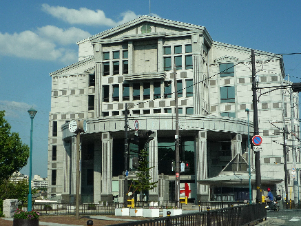 図書館　枚方市立中央図書館（図書館）まで1393m