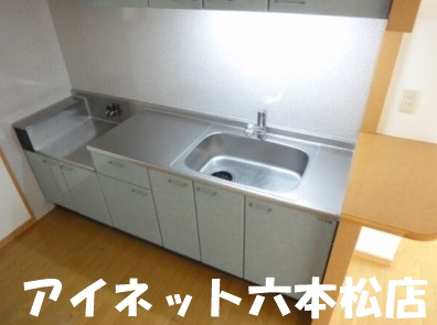 キッチン　料理したくなるキッチンです。