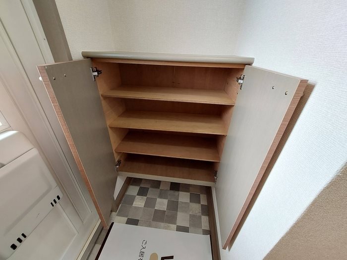 玄関　玄関靴箱付き☆