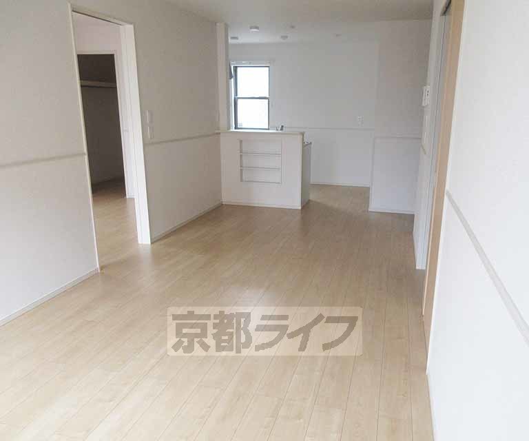 居室・リビング　奥行きのあるお部屋・