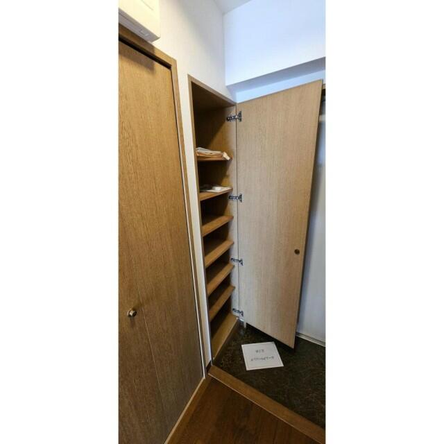 玄関　※別部屋参考写真