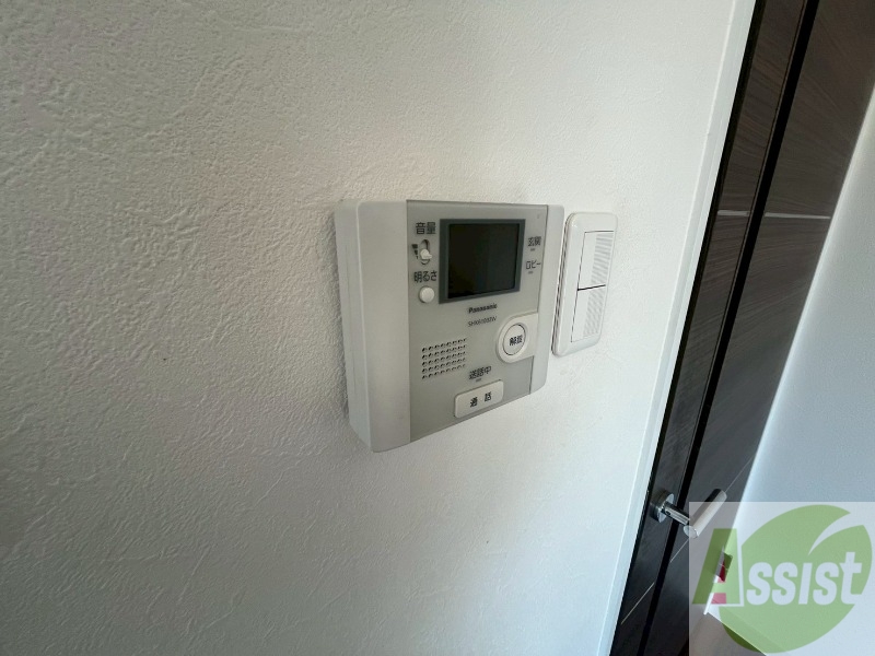 セキュリティ　ＴＶモニター付インターホンです。来客者の顔が見えるので安心！