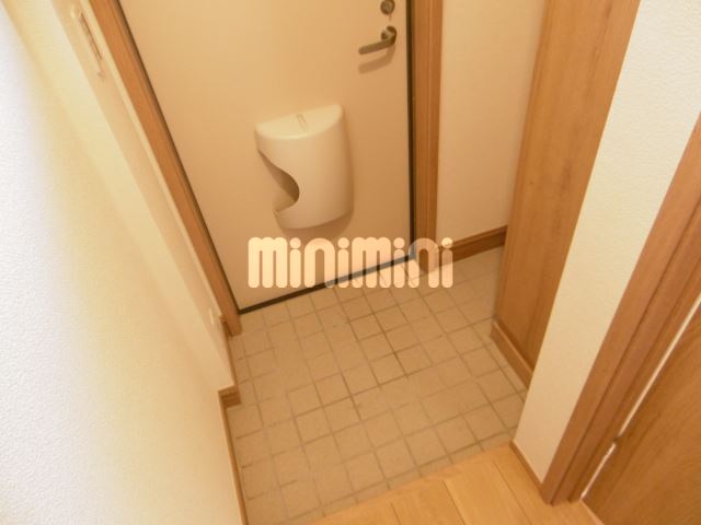 玄関　間取り反転　参考写真
