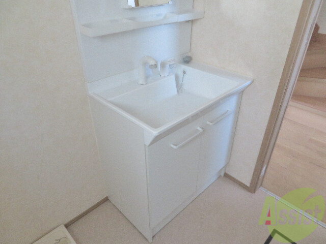 洗面設備　洗面はこちらでお願い致します。歯磨きもバッチリ。