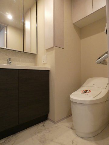 トイレ　写真は同タイプ住居です