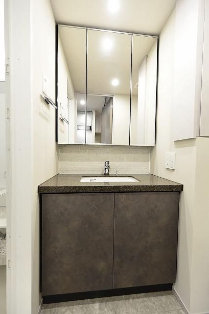 洗面設備　写真は同タイプ住居です