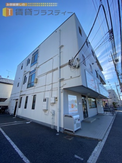 建物外観　総合病院目の前。。横にはスーパーも。。