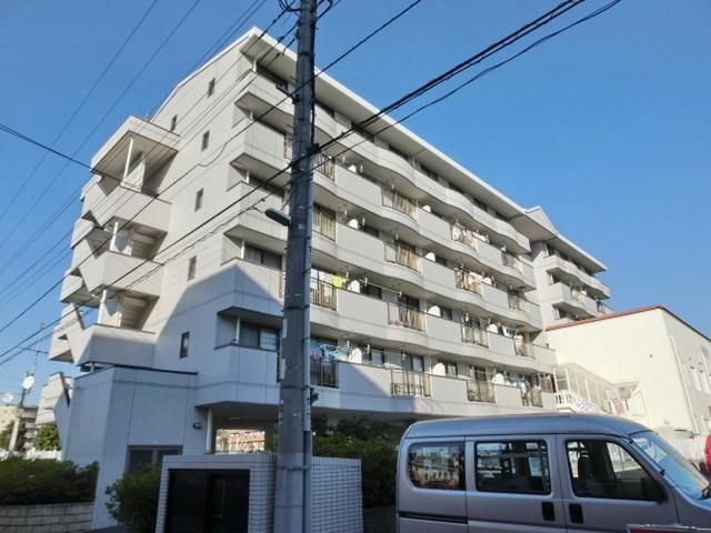 建物外観　周辺は区画整理された街並みです。