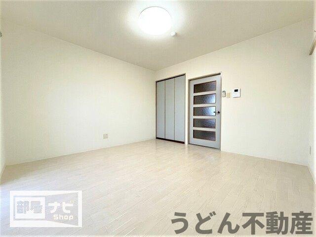 居室・リビング　うどん県のお部屋探しはうどん不動産へ うどんちゃんとLINE