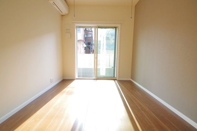 居室・リビング　★日当たりの良いお部屋です★