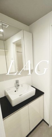 洗面設備　独立洗面台です。