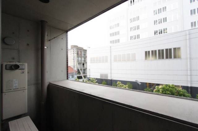 バルコニー　＊３０２号室参照