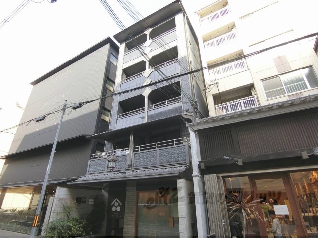 バウハウス富小路三条の外観写真