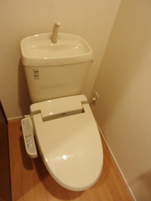 トイレ　ウォシュレット完備