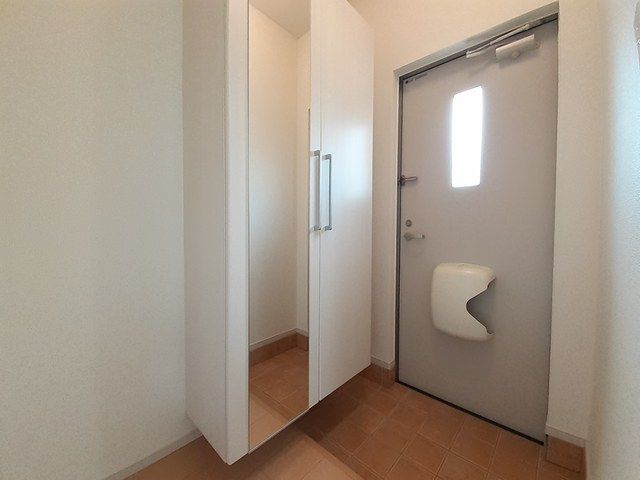 玄関　シンプルで使いやすい玄関です