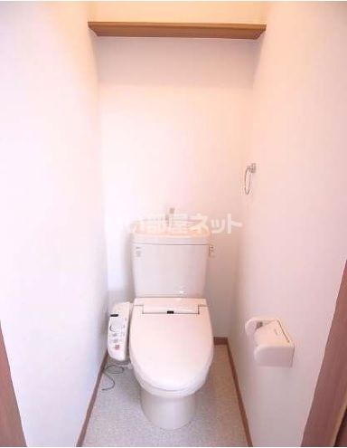 ＪＲ東北本線 船岡駅 徒歩15分 2階建 築13年のトイレ写真